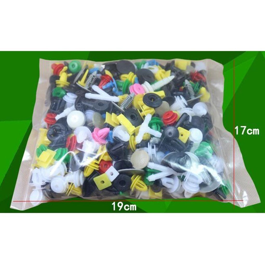 PlastikClips zur Befestigung von Verkleidungen